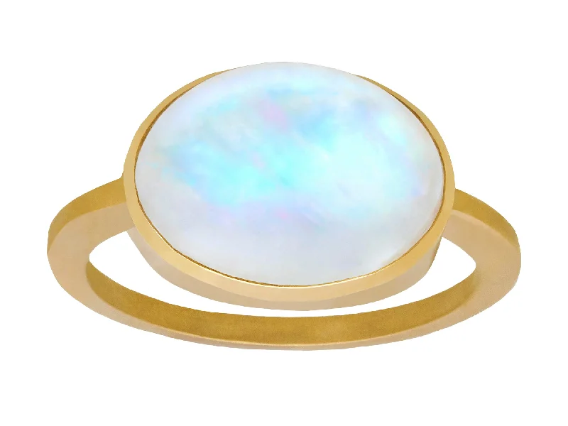 Dainty Floral Jewelry For Feminine Elegance Oval Cabochon Rainbow Moonstone & 18k Yellow Gold