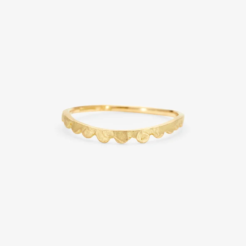 R9802 | Scalloped Swell Ring