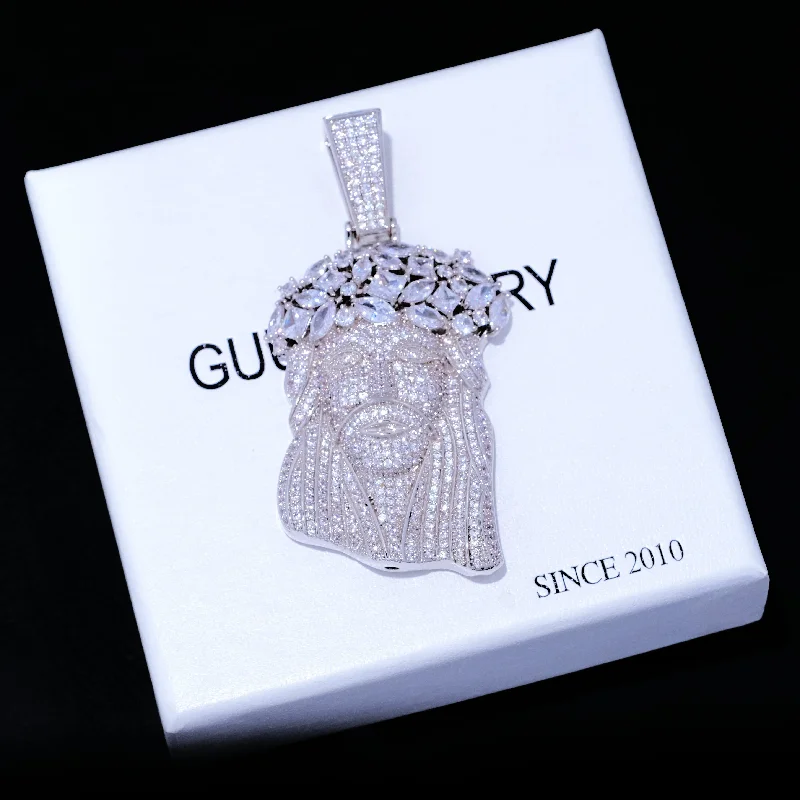 GUU Iced Giant Jesus Pendant