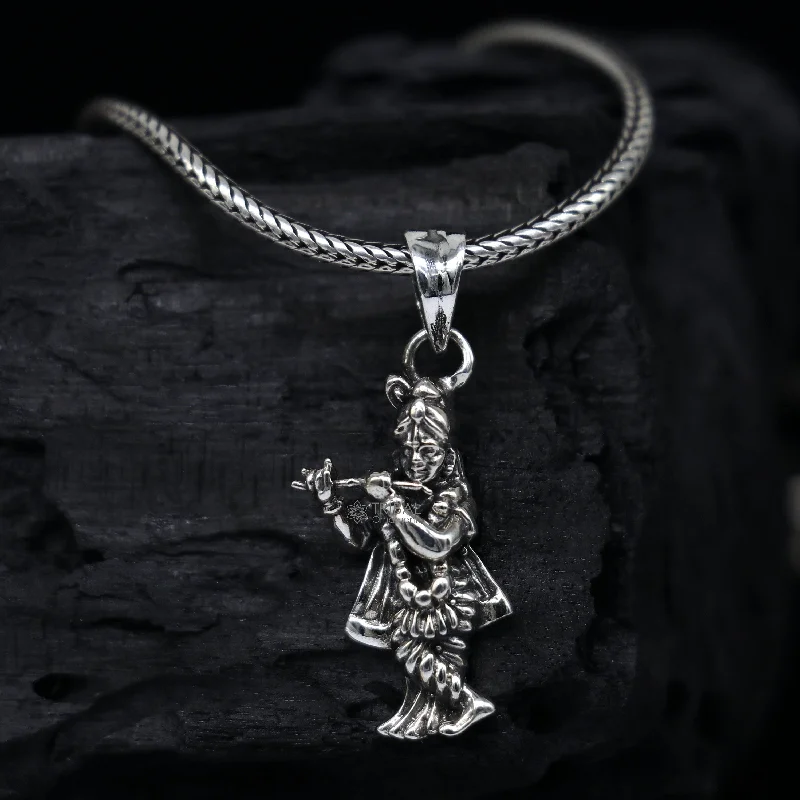 Lord Krishna 925 sterling silver small pendant, Lord Krishna Pendant is a symbol of love, wisdom, and spiritual devotion unisex gift nsp661